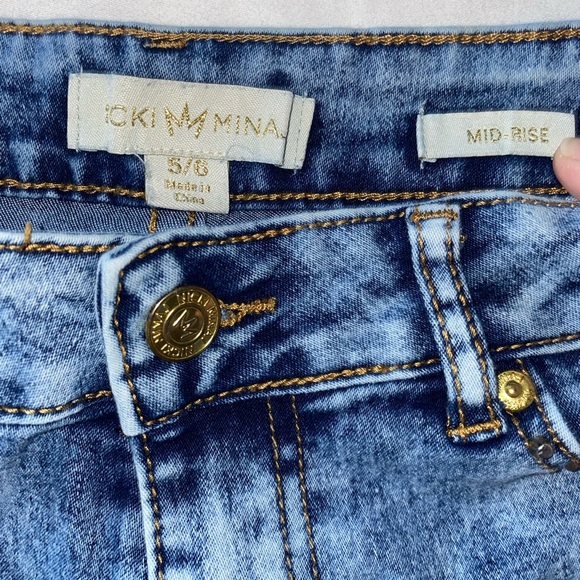 💜Women’s Nicki Minaj Mid Rise Studded Denim Jean Shorts Size 5/6 - Picture 8 of 12